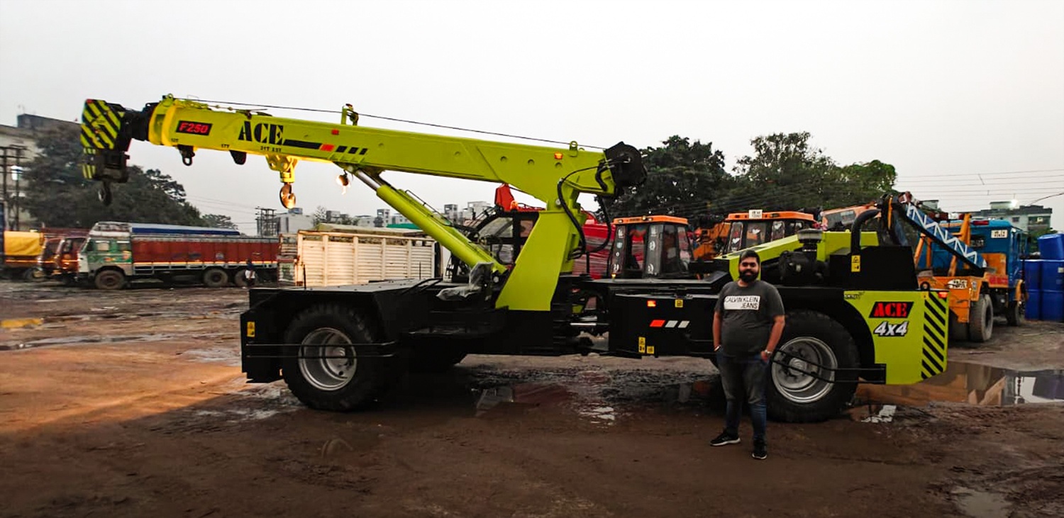 25 Ton Farana (ACE) Crane